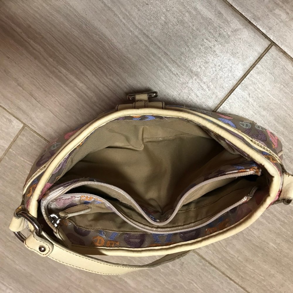 Aigner Purse - Picture 4 of 8